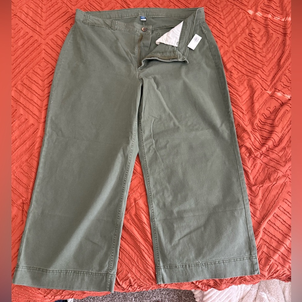 Old Navy Green Chinos Cropped Straight-Leg
